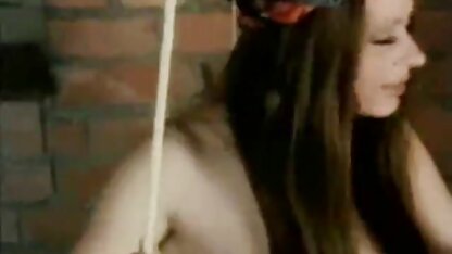 Reife Blondine sex filme mit reifen frauen zeigte einem Kerl, was Facettierung ist